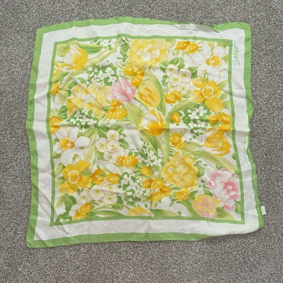 VTG Avon Floral Scarf Bright Colorful 90's Girly Dainty Burst of Spring - Picture 2 of 8